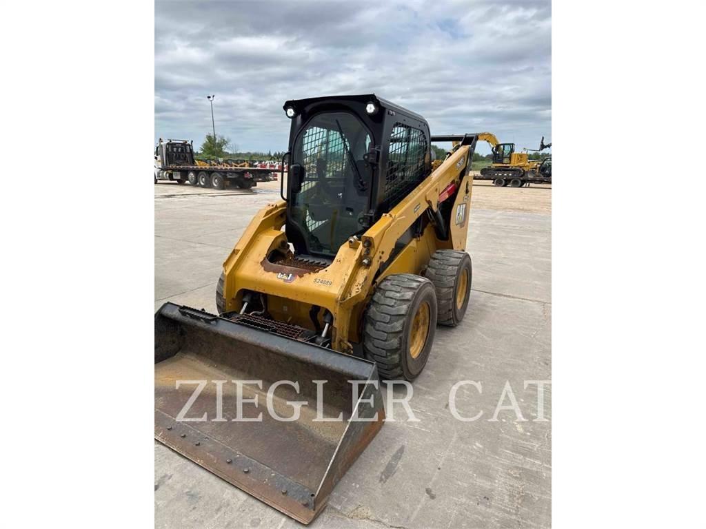 CAT 262D3 スキッドステアローダー