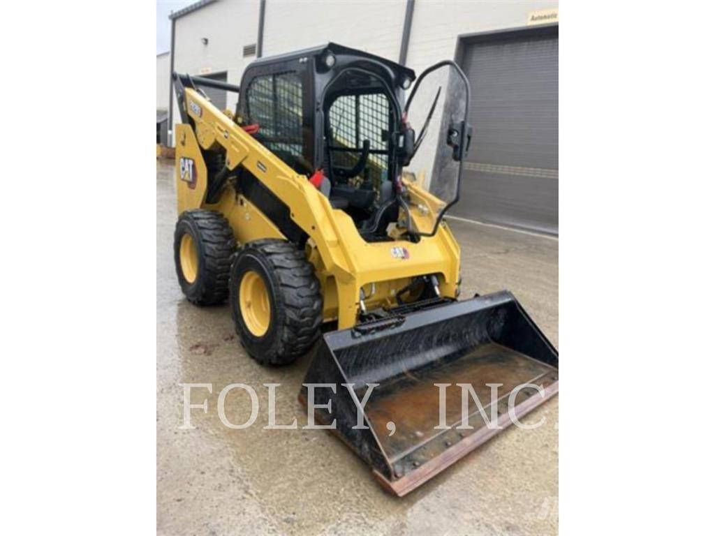CAT 262D3 スキッドステアローダー