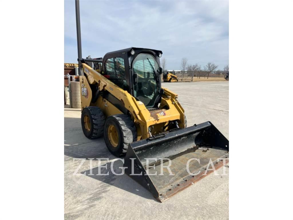 CAT 262D3 スキッドステアローダー