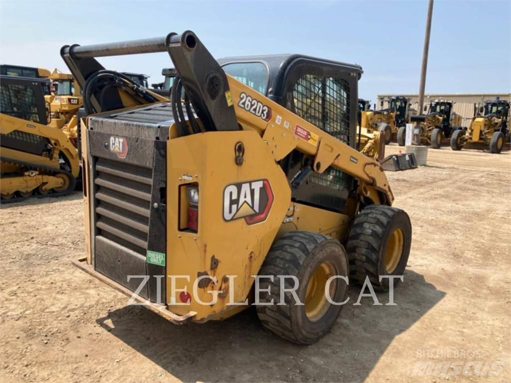 CAT 262D3 スキッドステアローダー