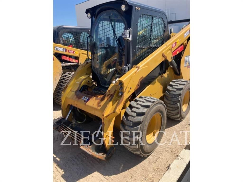 CAT 262D3 スキッドステアローダー