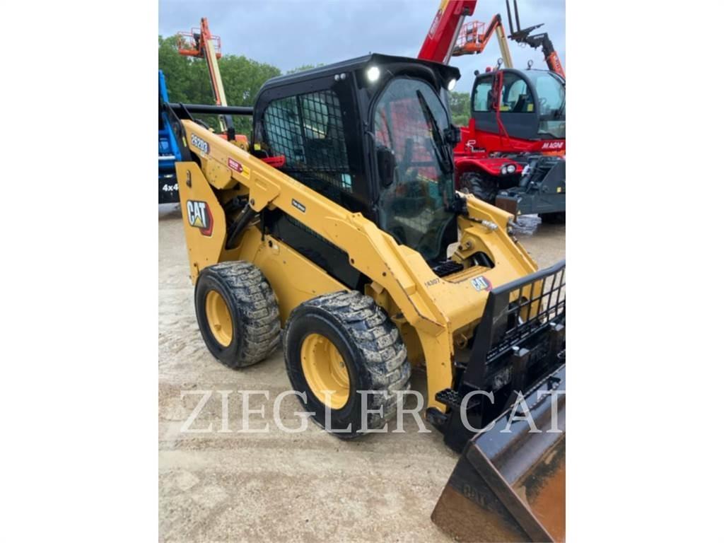 CAT 262D3 スキッドステアローダー