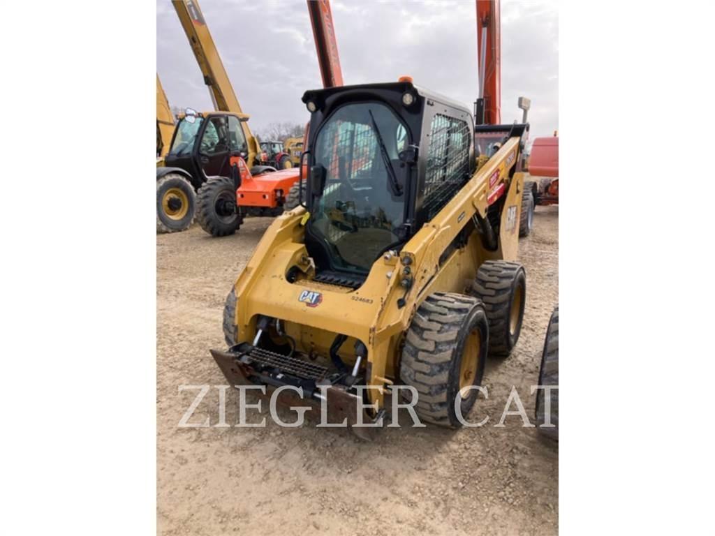 CAT 262D3 スキッドステアローダー