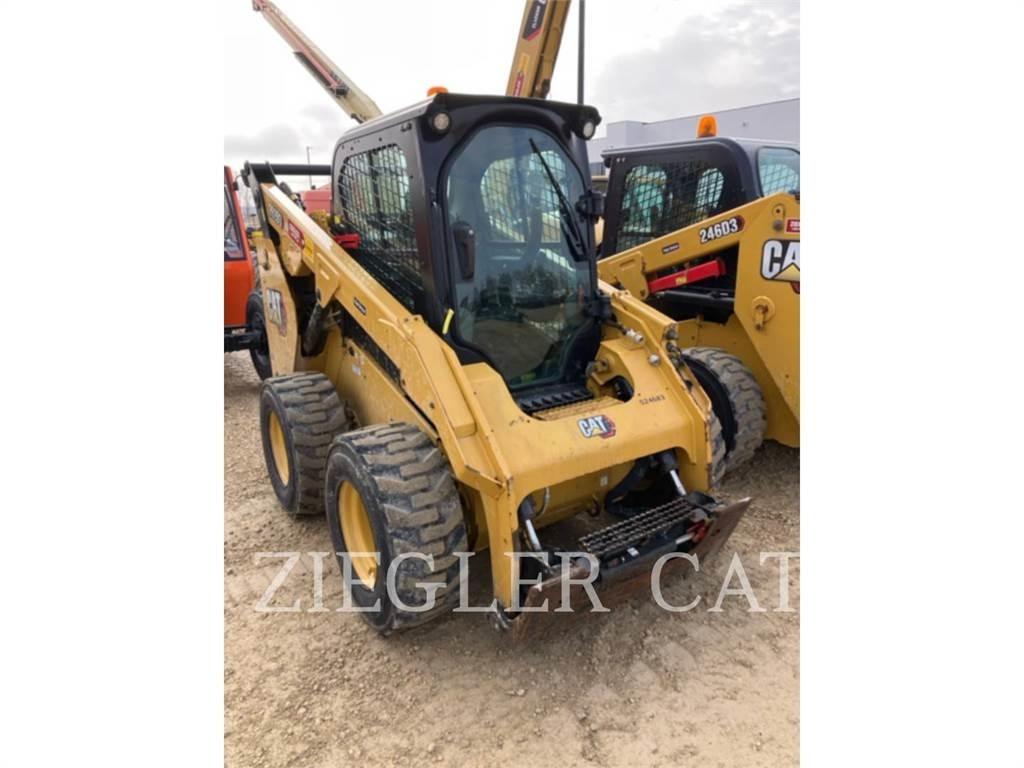 CAT 262D3 スキッドステアローダー