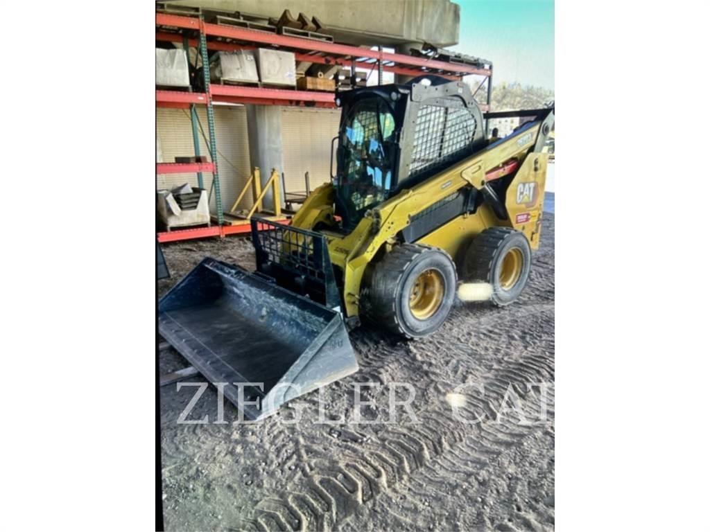 CAT 262D3 スキッドステアローダー
