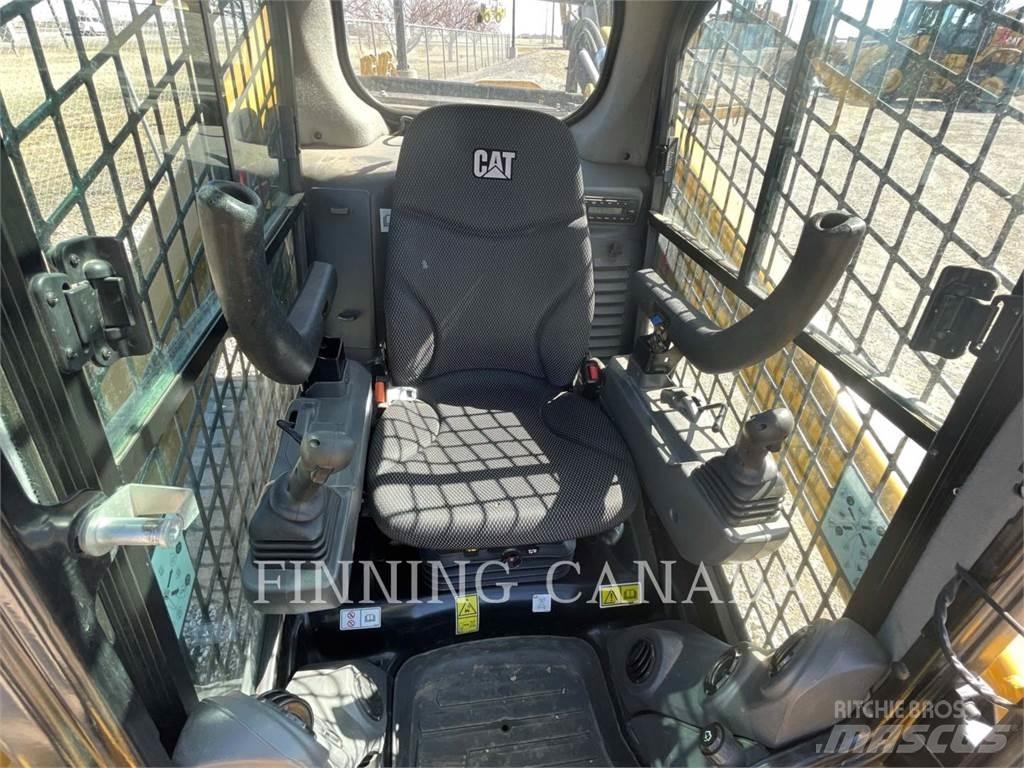 CAT 262D3 スキッドステアローダー