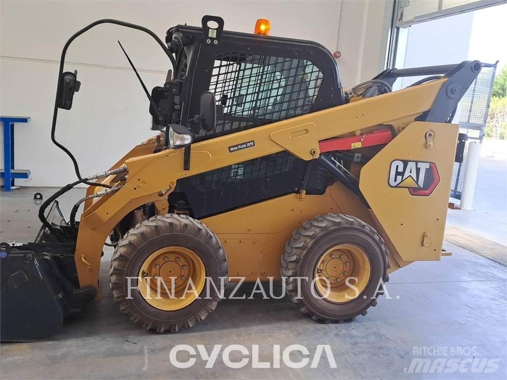 CAT 262D3 スキッドステアローダー