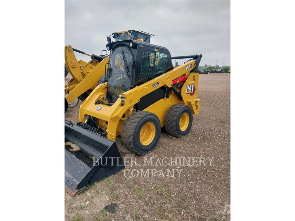 CAT 262D3 スキッドステアローダー