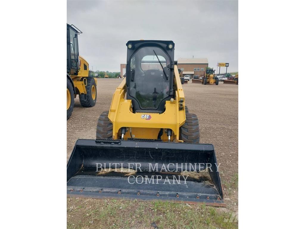 CAT 262D3 スキッドステアローダー