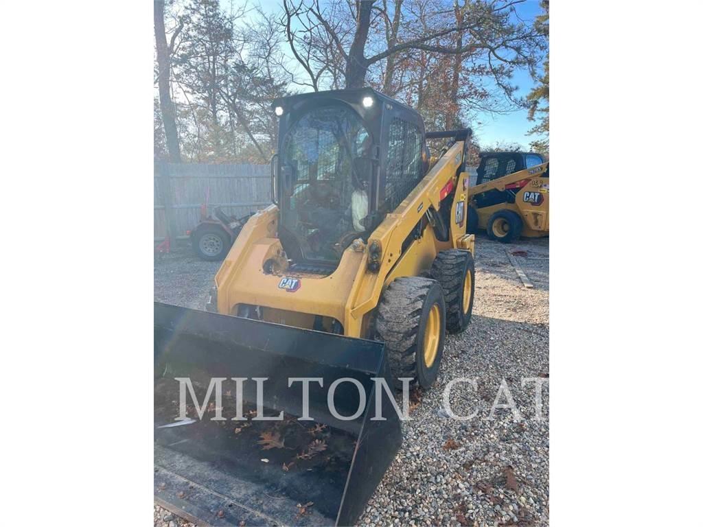 CAT 262D3 スキッドステアローダー