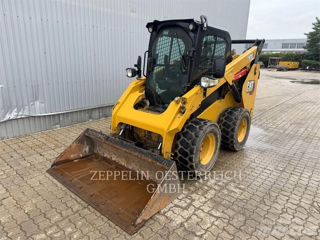 CAT 262D3 スキッドステアローダー