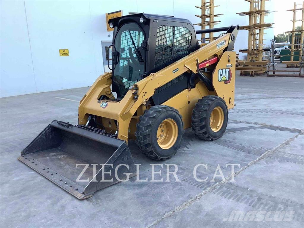 CAT 262D3 スキッドステアローダー