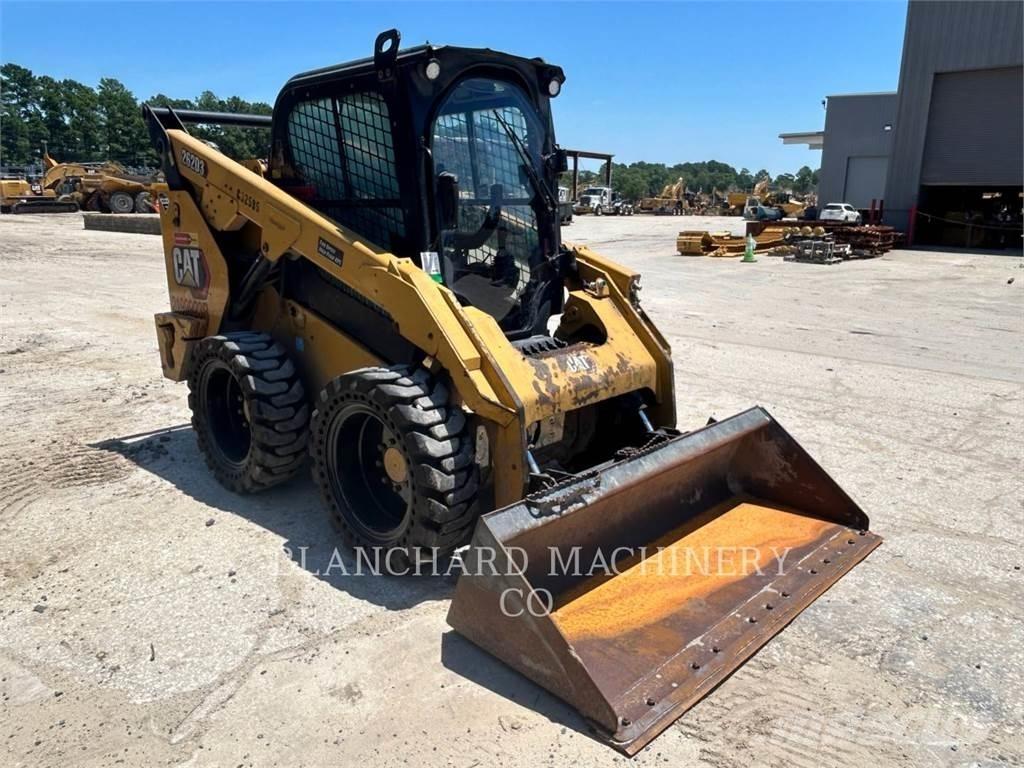 CAT 262D3 スキッドステアローダー