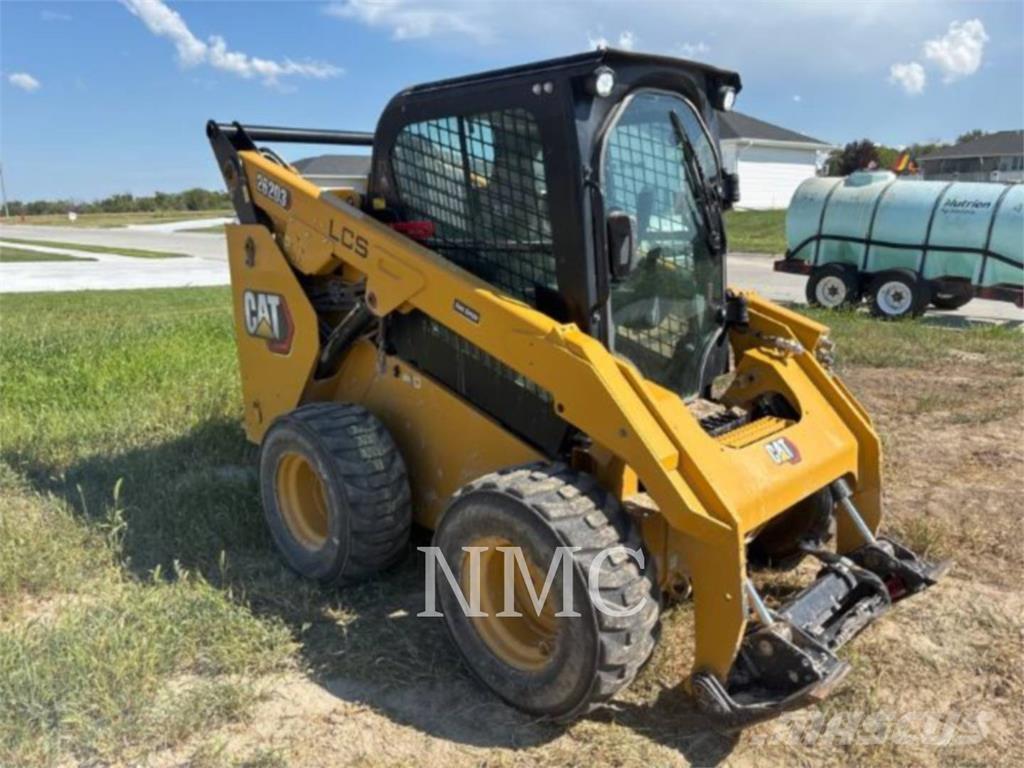 CAT 262D3 スキッドステアローダー