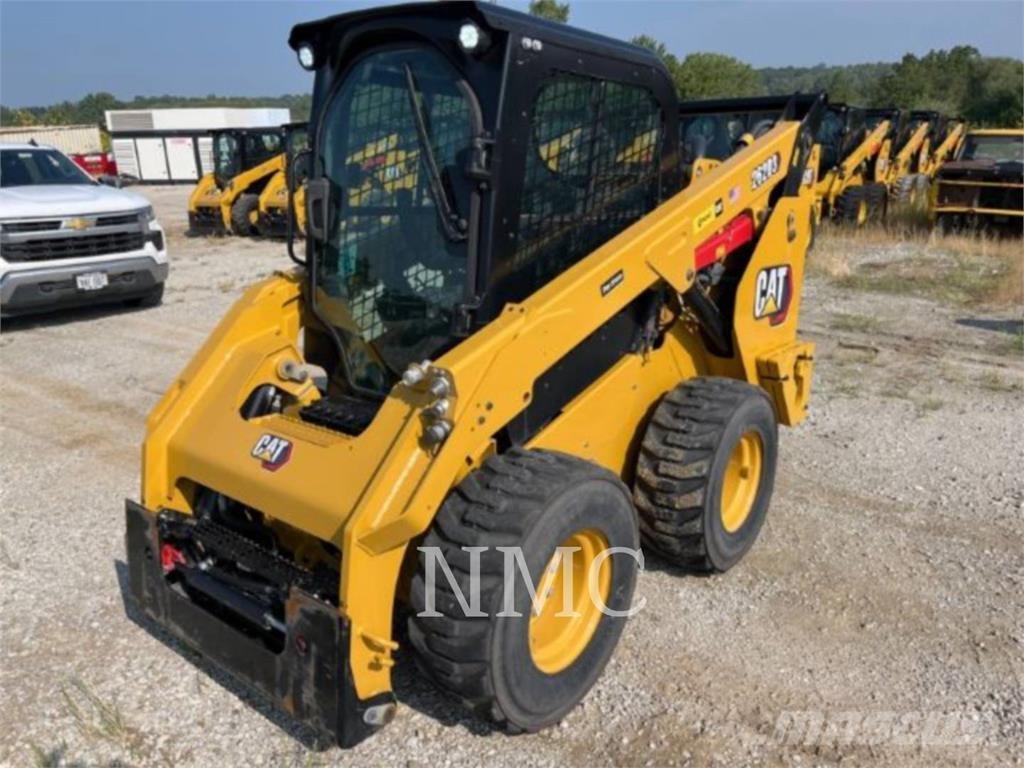 CAT 262D3 スキッドステアローダー