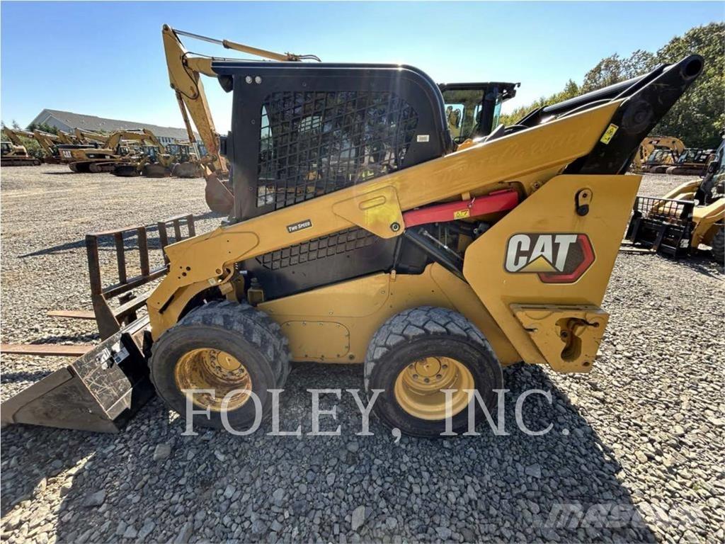 CAT 262D3 スキッドステアローダー