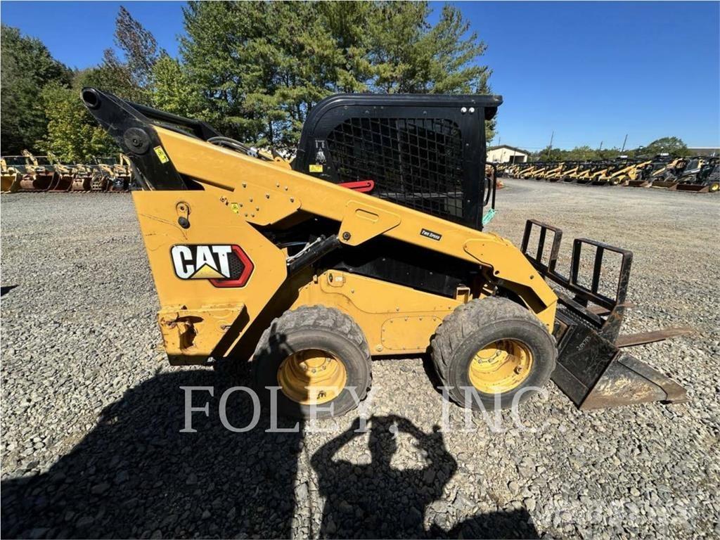 CAT 262D3 スキッドステアローダー