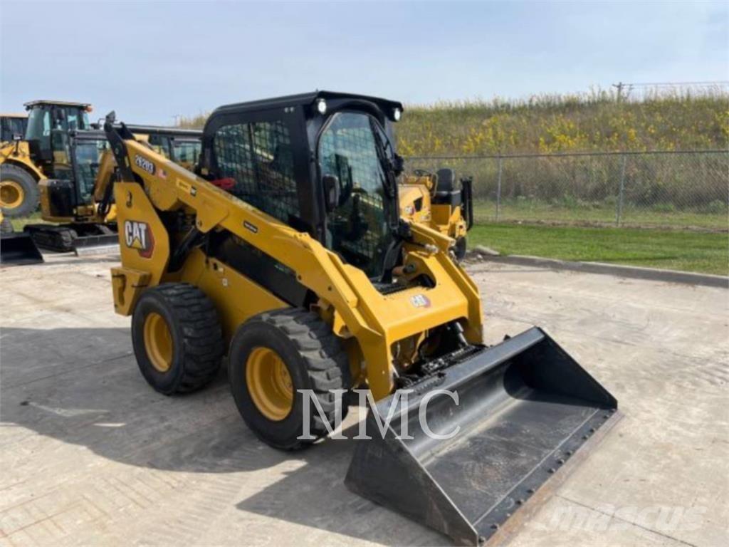 CAT 262D3 スキッドステアローダー