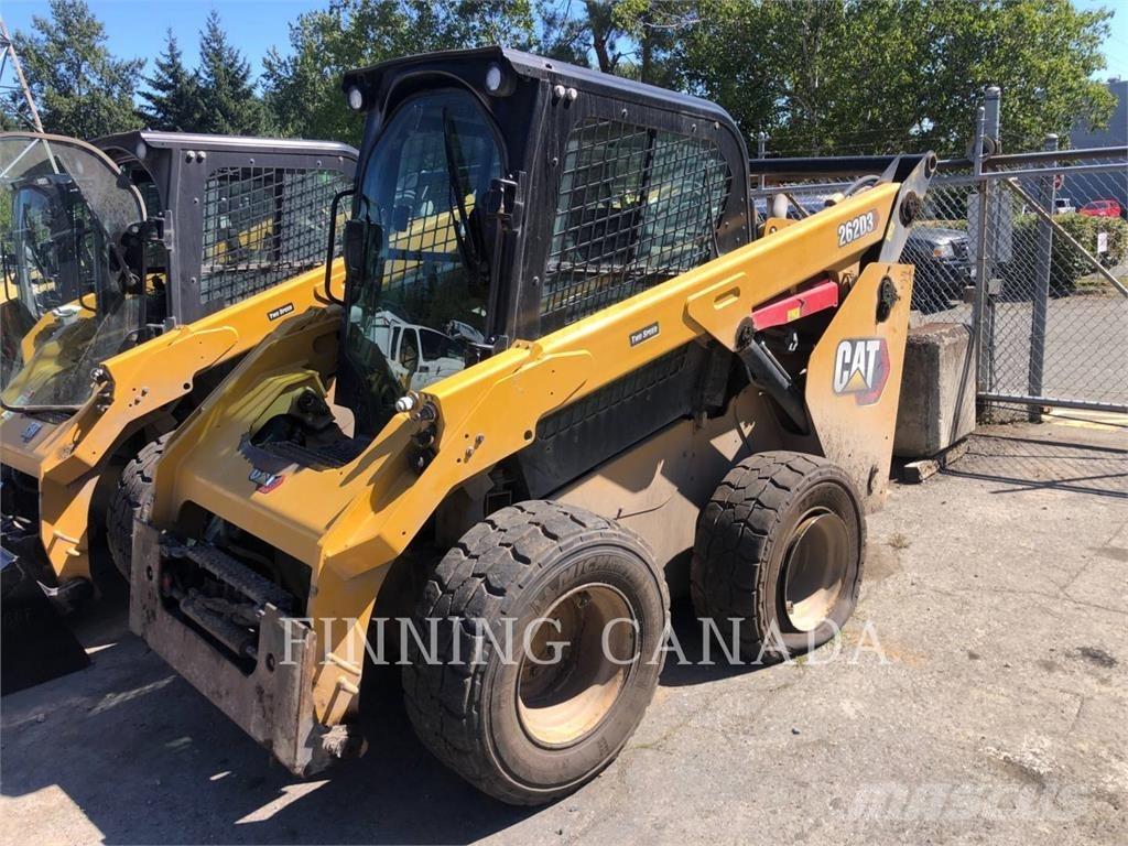 CAT 262D3 スキッドステアローダー