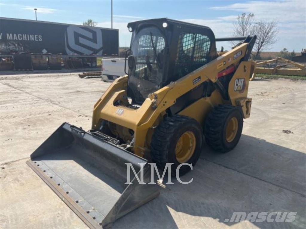 CAT 262D3 スキッドステアローダー