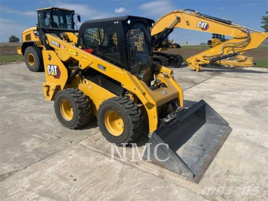 CAT 262D3 スキッドステアローダー