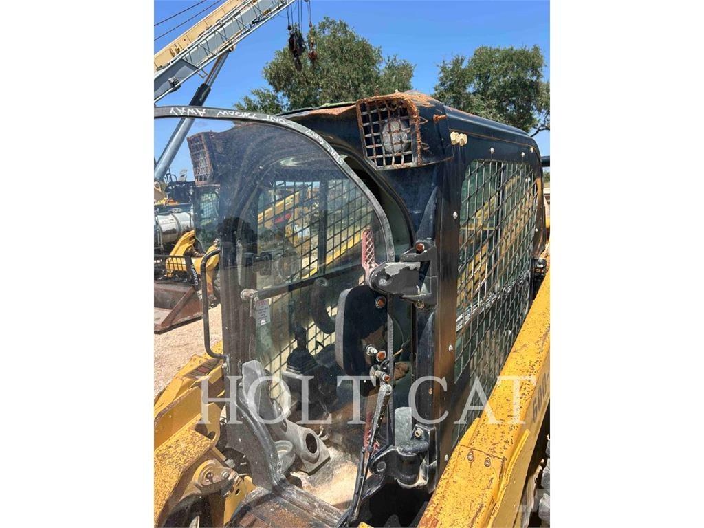 CAT 262D3 スキッドステアローダー