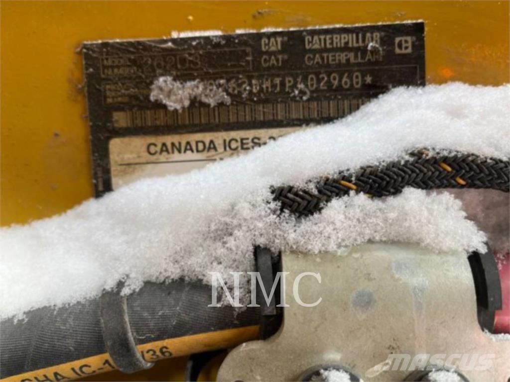 CAT 262D3 スキッドステアローダー