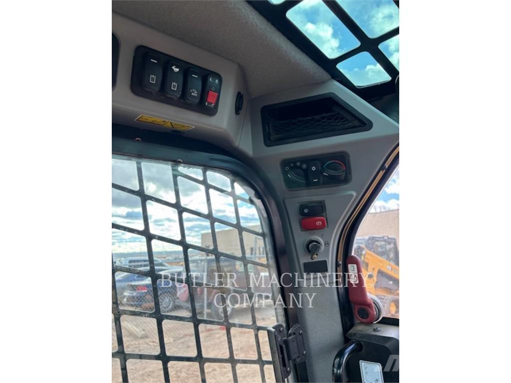 CAT 262D3 C3H3 スキッドステアローダー