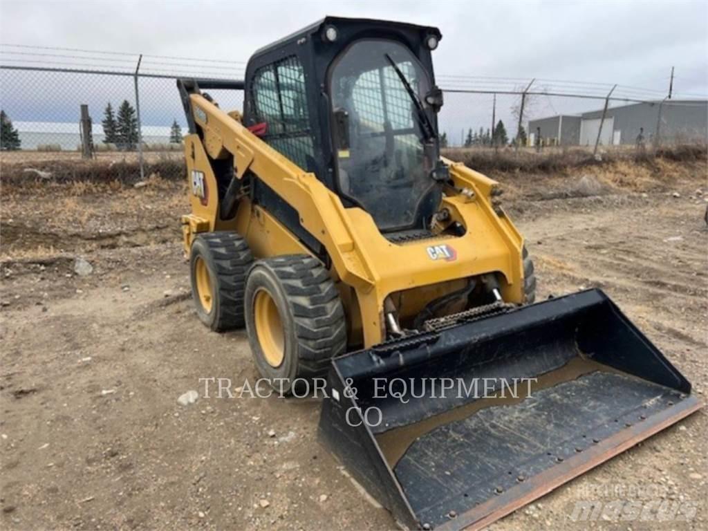 CAT 262D3 H2CB スキッドステアローダー