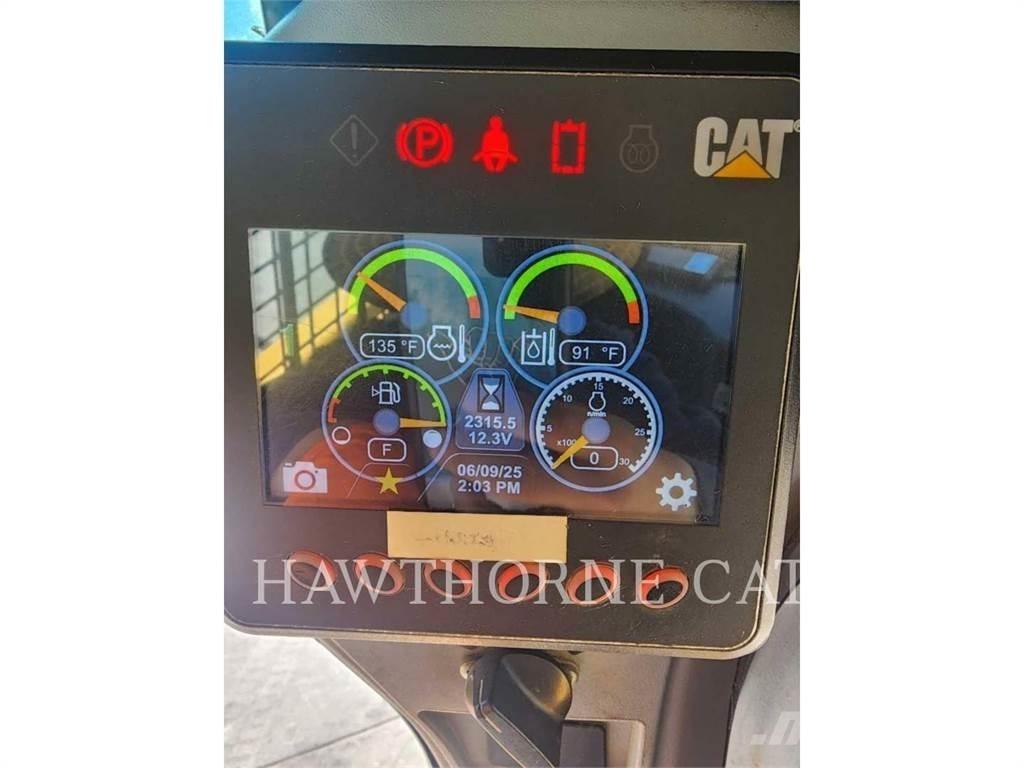 CAT 262D3 H2O スキッドステアローダー