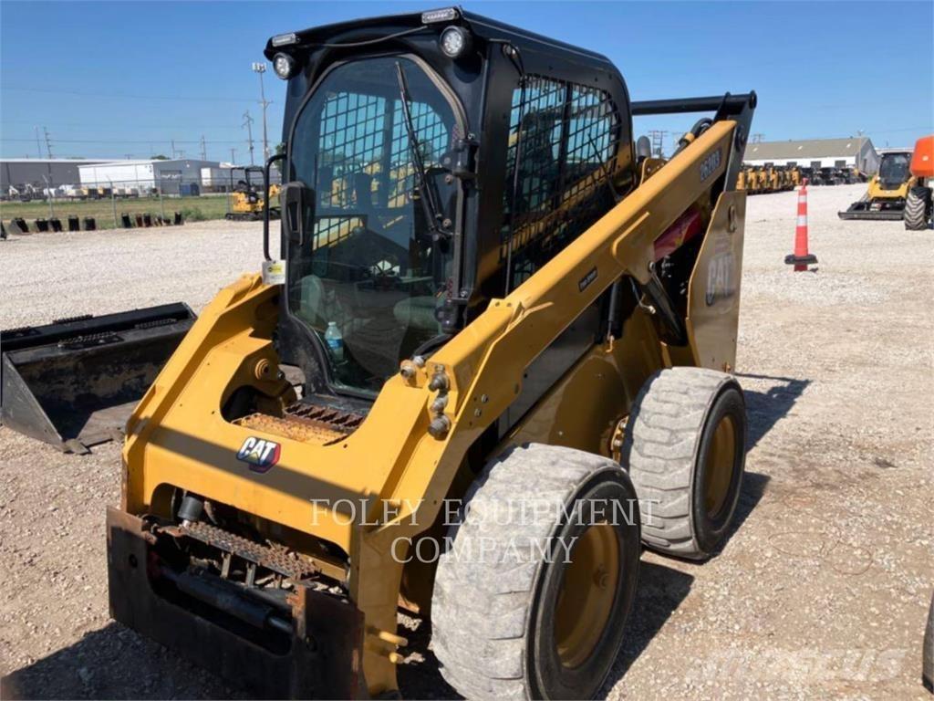 CAT 262D3STD2C スキッドステアローダー