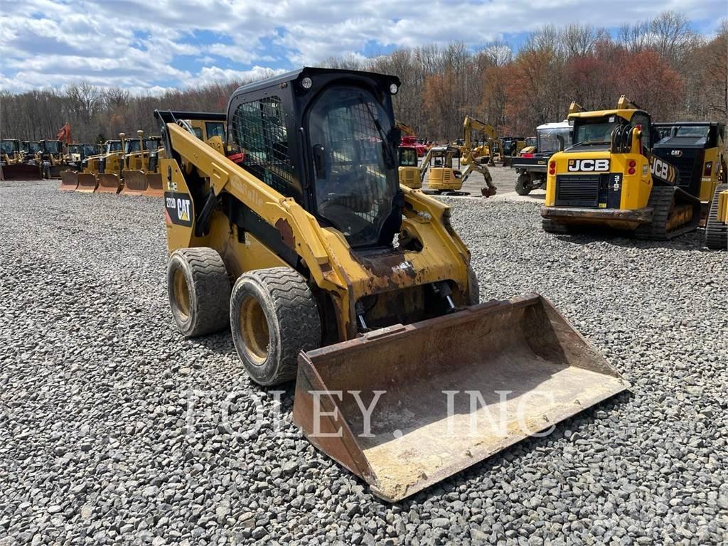 CAT 272D スキッドステアローダー
