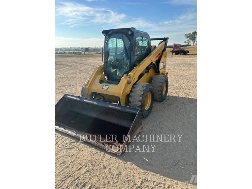 CAT 272D スキッドステアローダー
