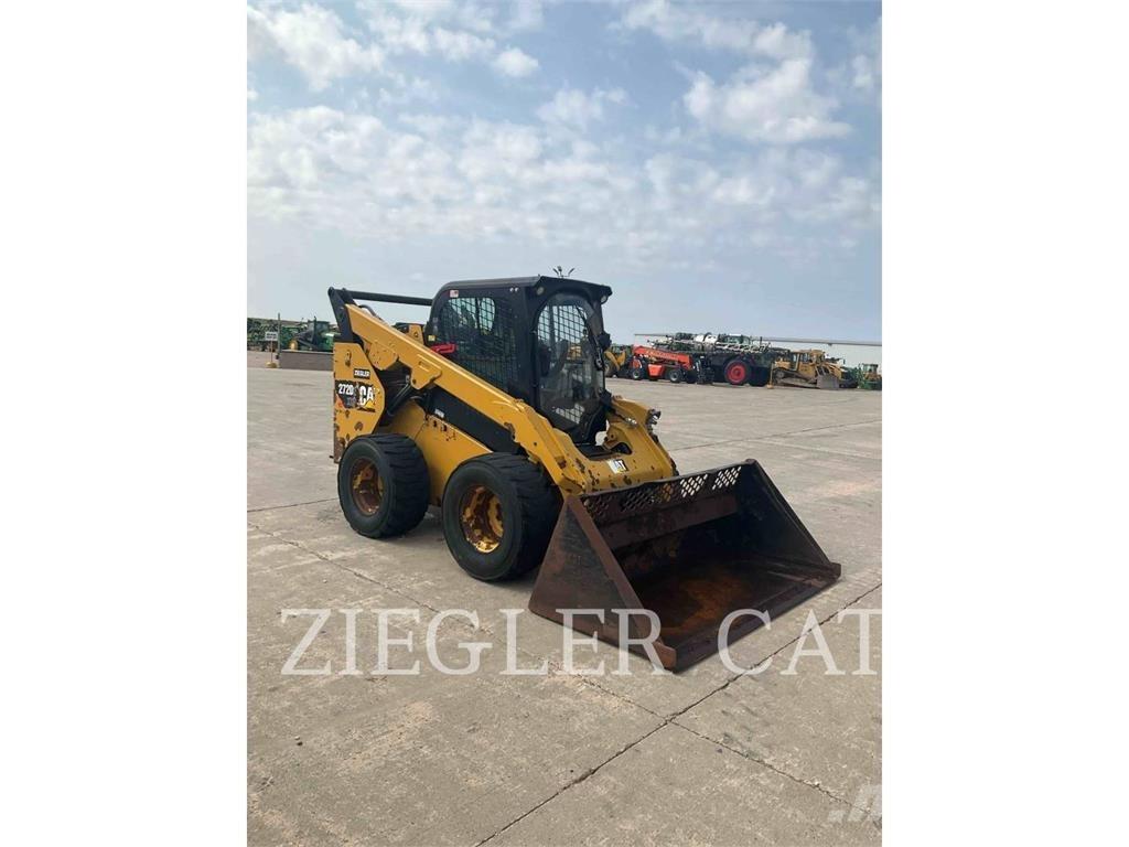 CAT 272D2 スキッドステアローダー