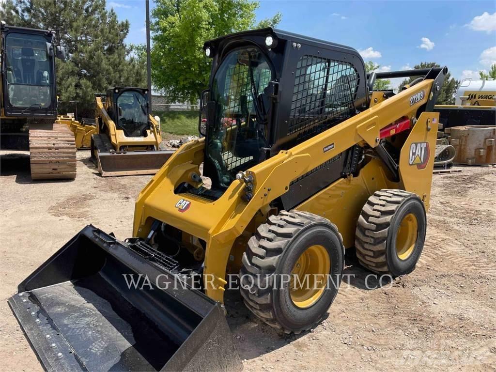 CAT 272D3 スキッドステアローダー