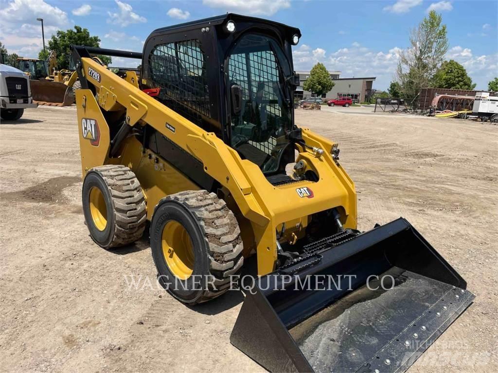CAT 272D3 スキッドステアローダー