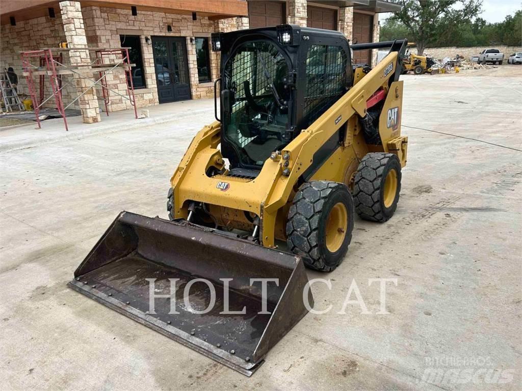 CAT 272D3 スキッドステアローダー