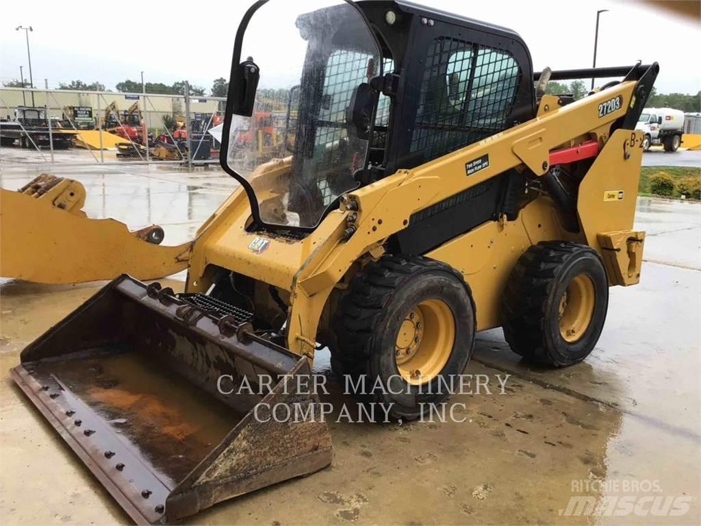 CAT 272D3 スキッドステアローダー