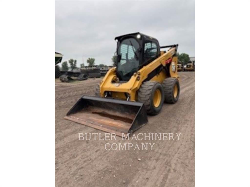 CAT 272D3 スキッドステアローダー