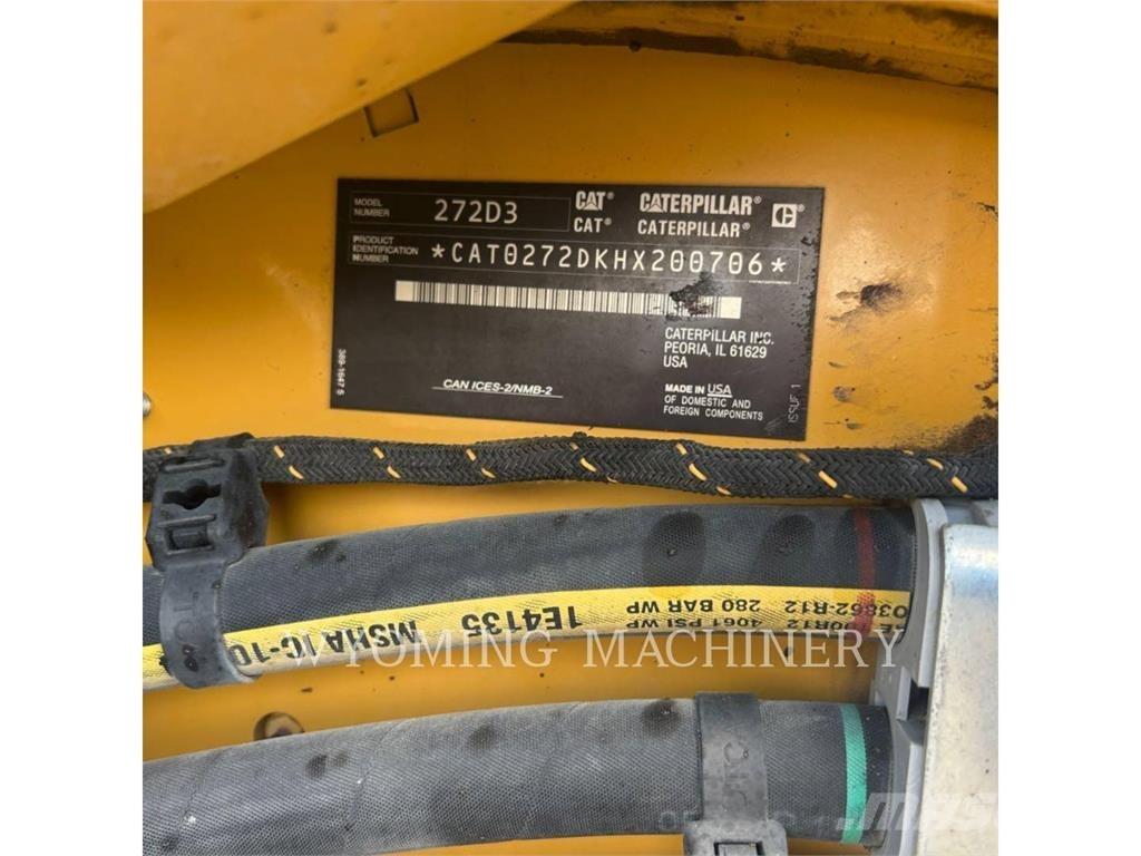 CAT 272D3 スキッドステアローダー