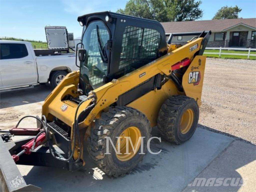 CAT 272D3 スキッドステアローダー