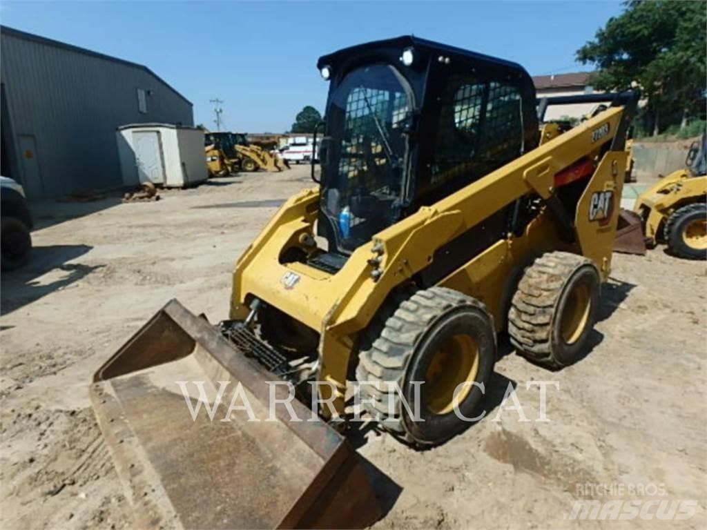 CAT 272D3 C3H1 スキッドステアローダー