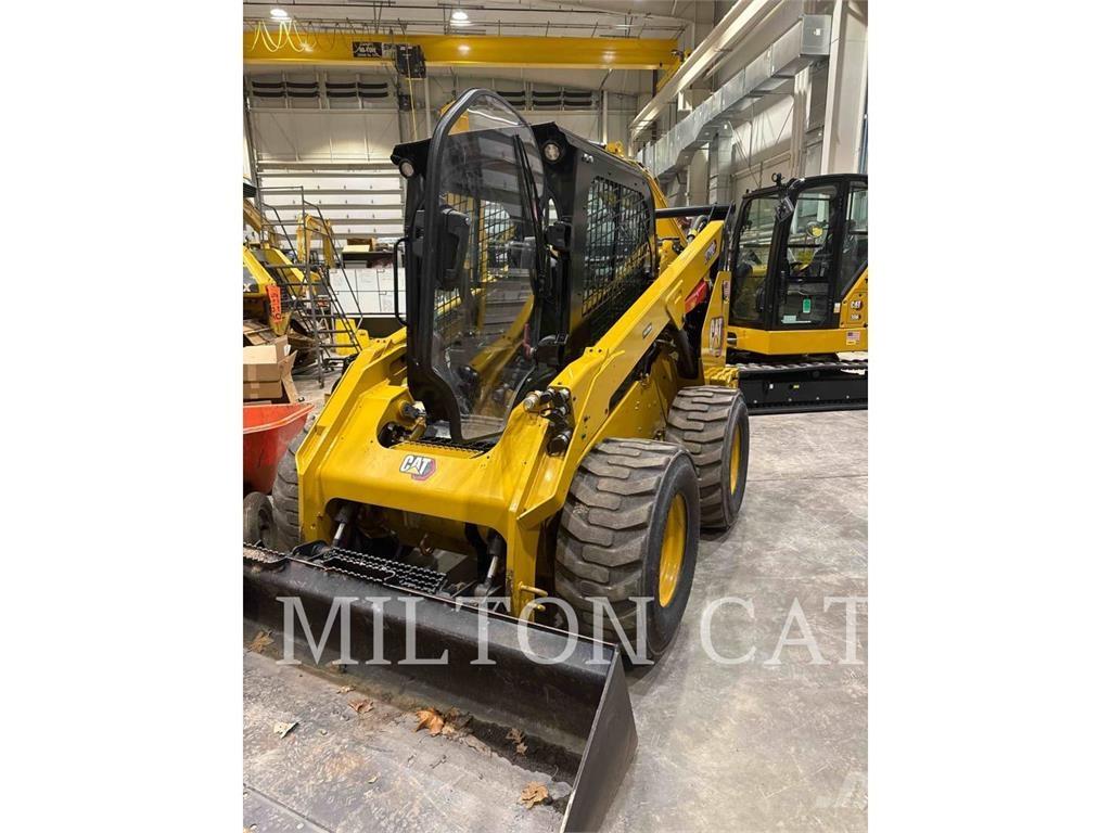 CAT 272D3 XHP スキッドステアローダー