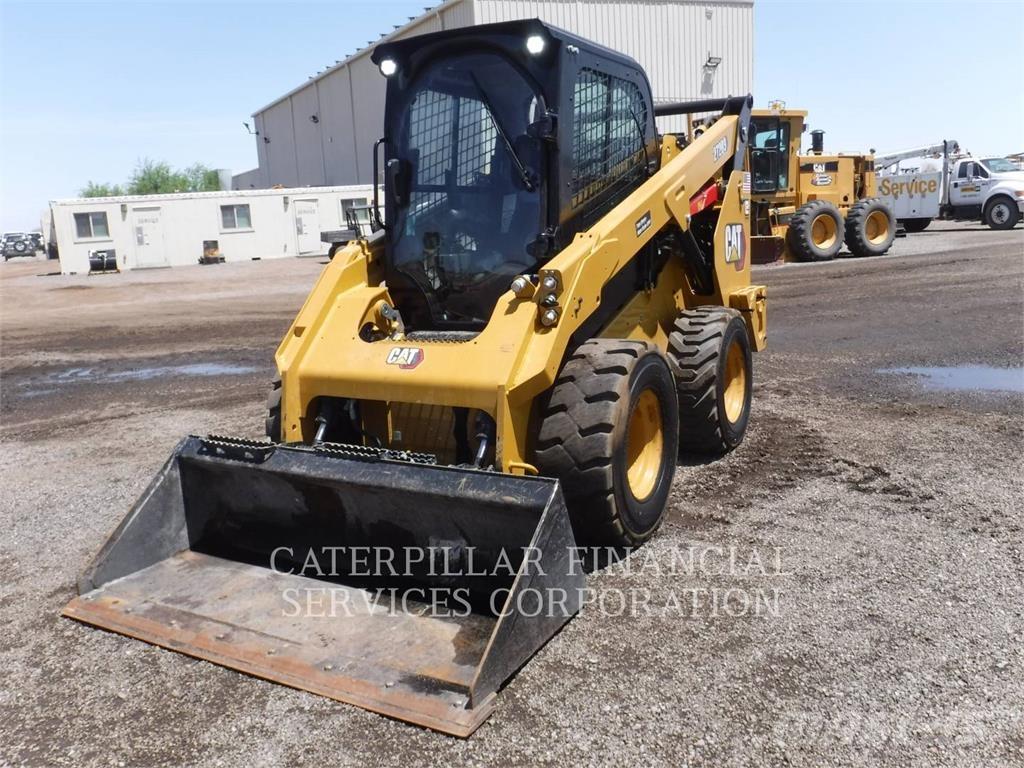 CAT 272D3HF スキッドステアローダー