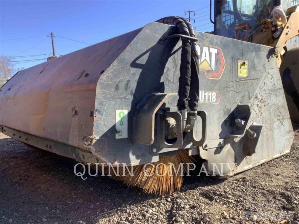 CAT 272D3XE スキッドステアローダー
