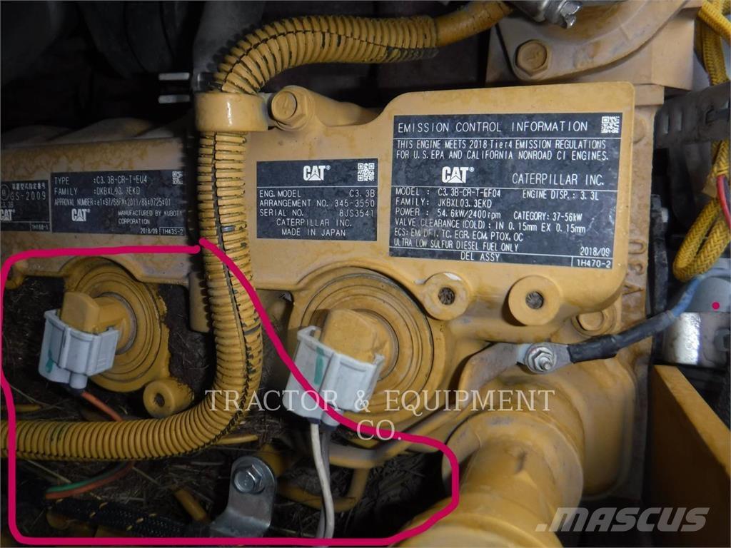 CAT 279D H2CB スキッドステアローダー