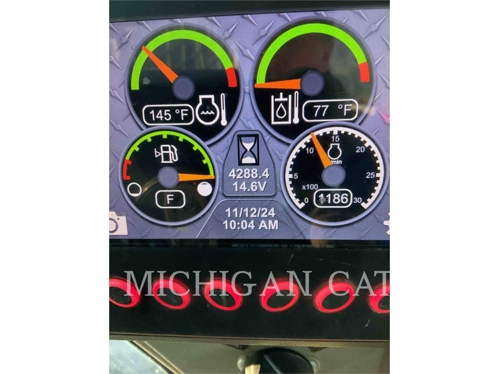 CAT 289D AQB+ スキッドステアローダー