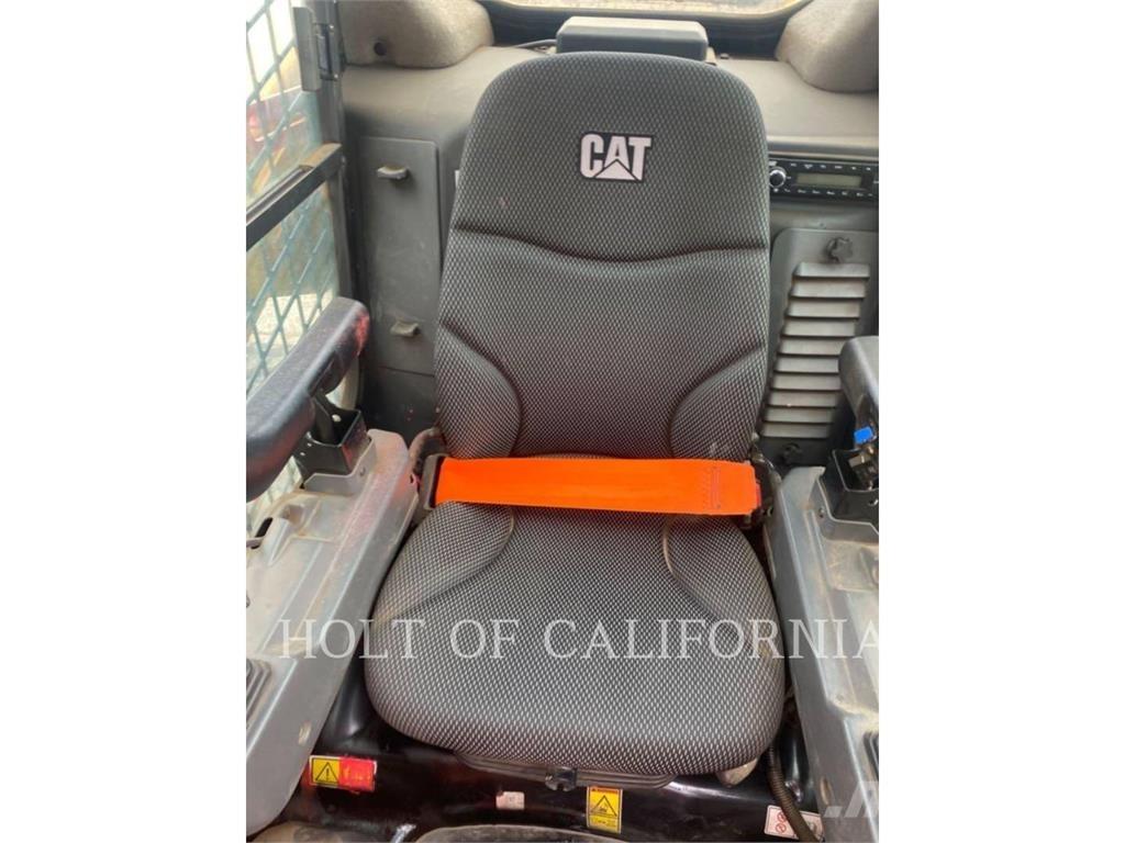 CAT 299 HF スキッドステアローダー