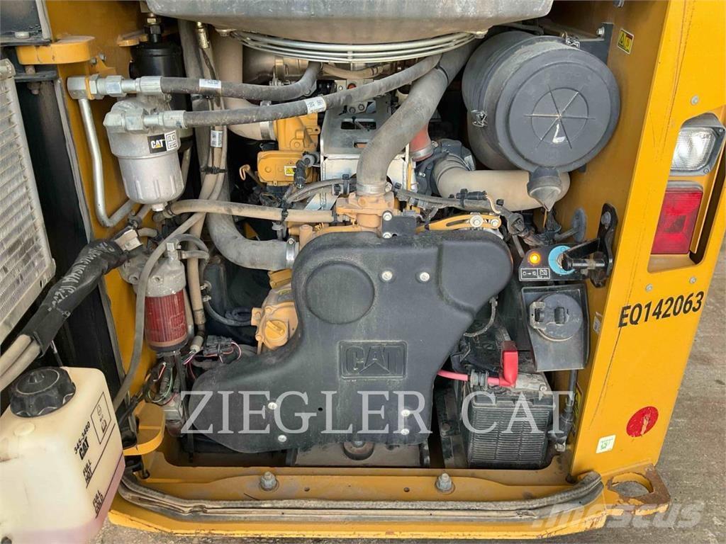 CAT 299D2 クローラーローダー