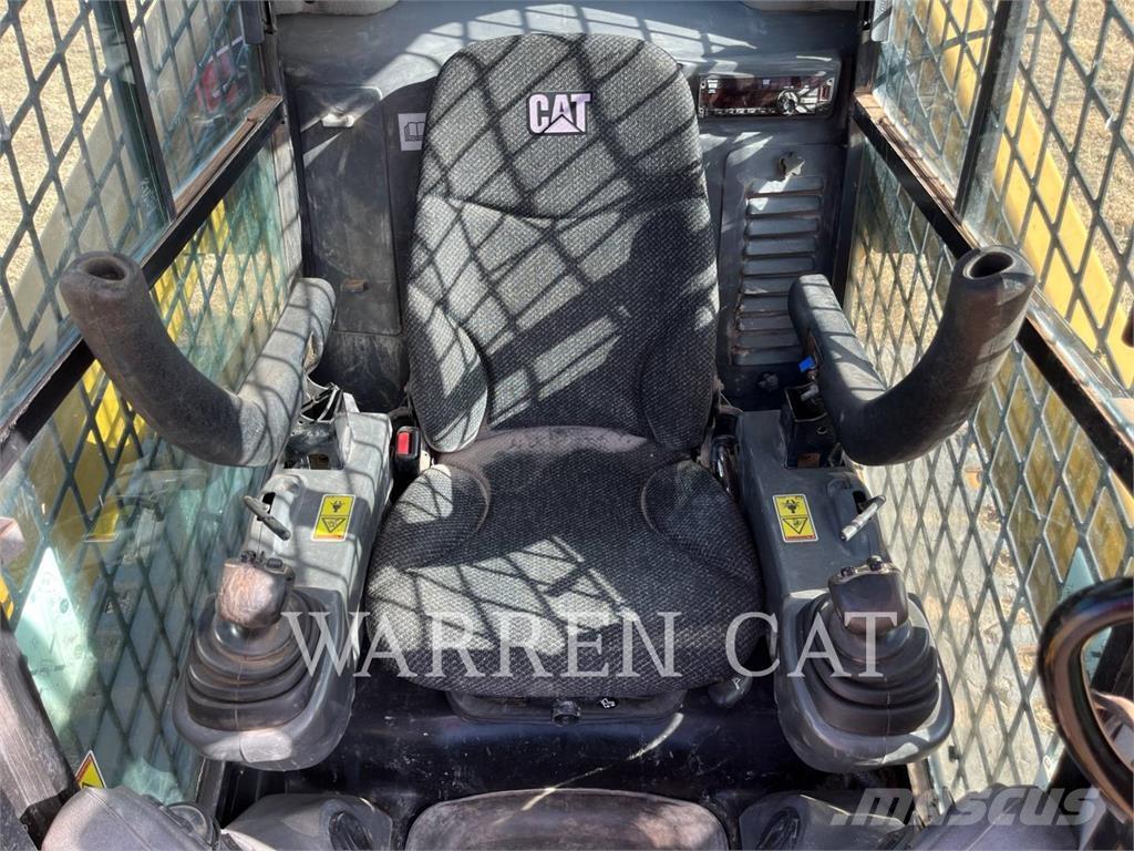 CAT 299D2 クローラーローダー